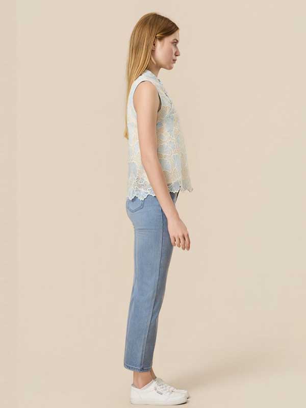 Scalloped Hem Floral Blouse